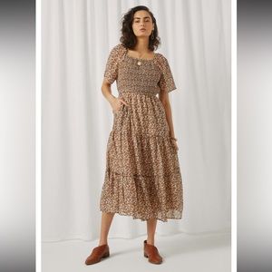 ✨NWOT BOUTIQUE SMOCKED BROWN FLORAL TIERED MIDI DRESS✨